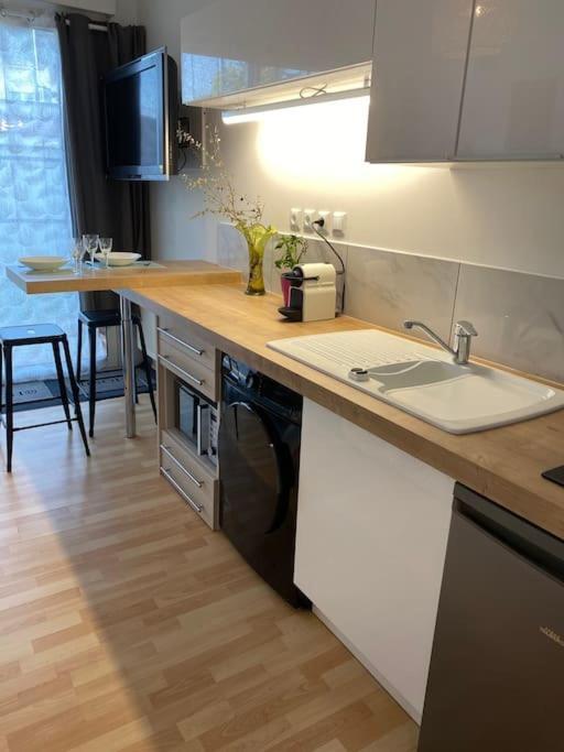 Le Cosy Tassin - Rez De Jardin Apartment Exterior foto